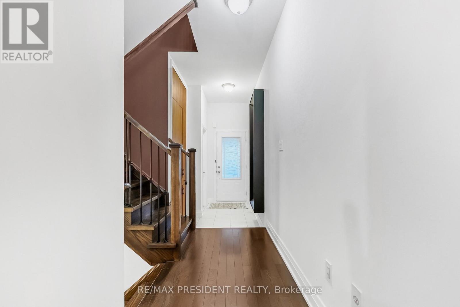 11 Oliana Way, Brampton, Ontario  L6Y 6G8 - Photo 9 - W12578578