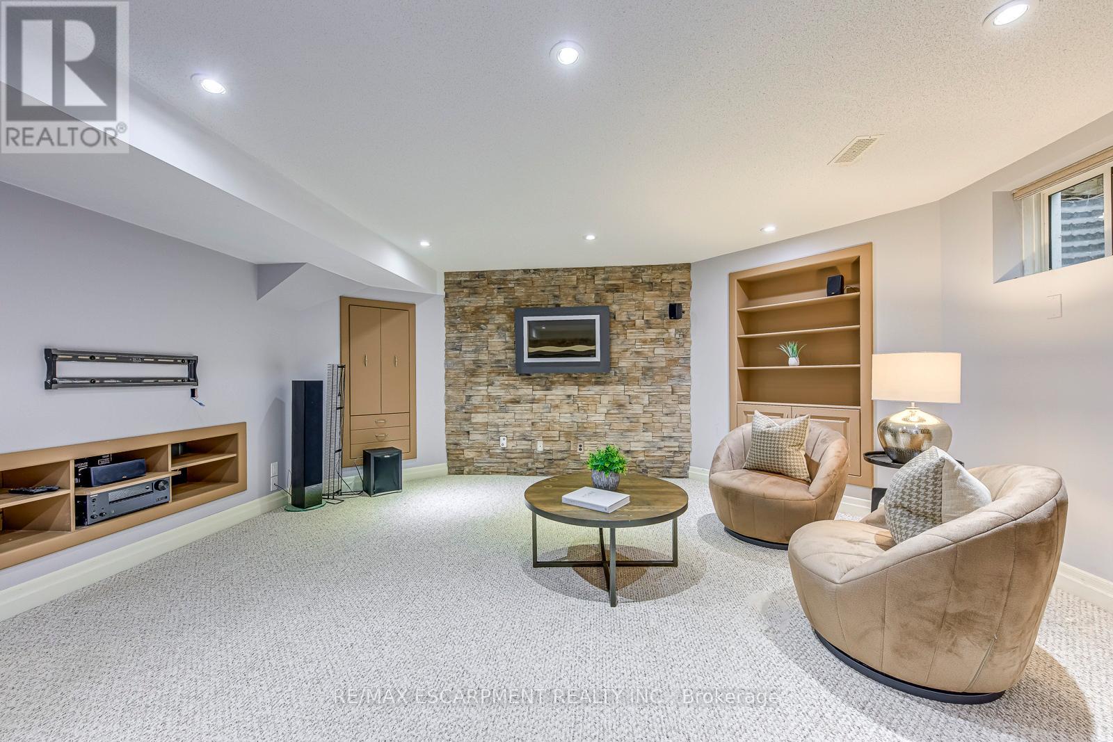 2001 Rosemount Crescent, Oakville, Ontario  L6M 3P5 - Photo 36 - W12578592