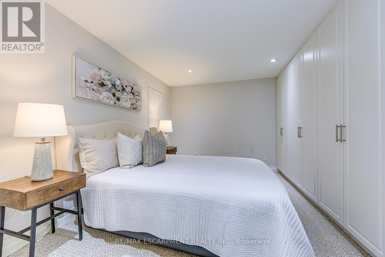 2001 Rosemount Crescent, Oakville, Ontario  L6M 3P5 - Photo 40 - W12578592