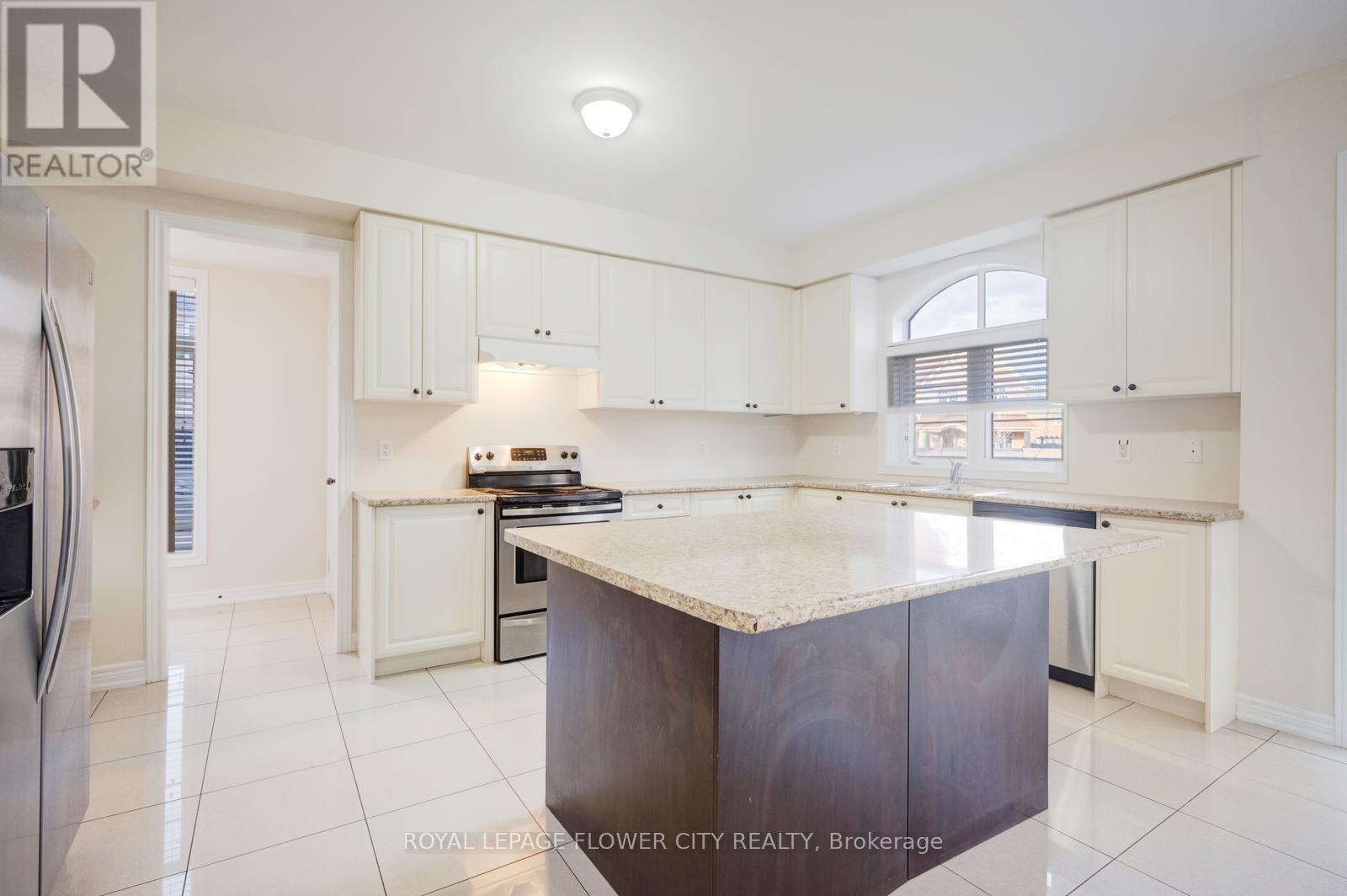 7 Tonalite Road, Brampton, Ontario  L6P 3Y6 - Photo 12 - W12578594