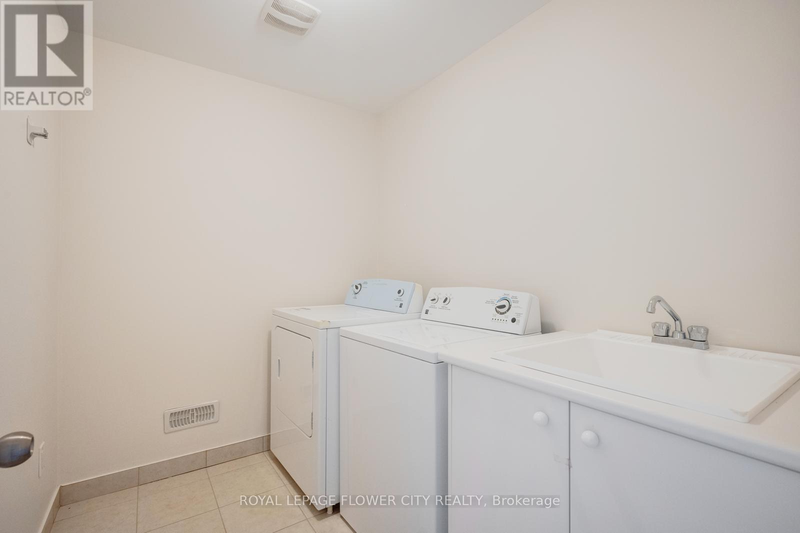 7 Tonalite Road, Brampton, Ontario  L6P 3Y6 - Photo 33 - W12578594