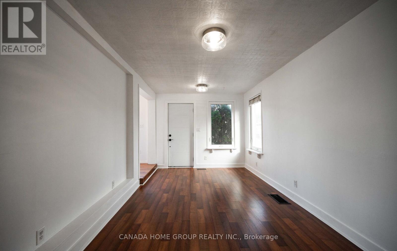 30 Main Street N, Milton, Ontario  L0P 1B0 - Photo 13 - W12578598