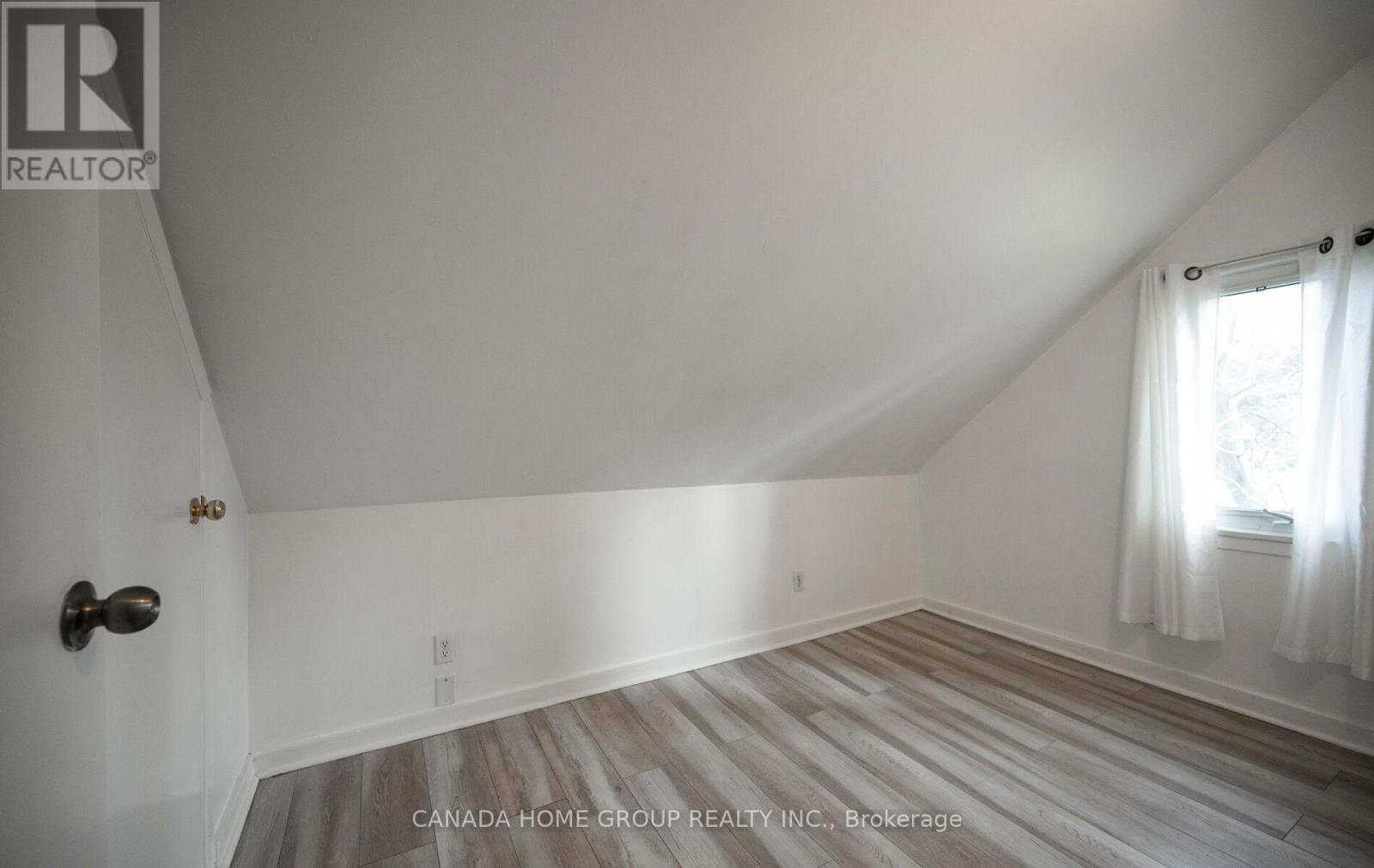 30 Main Street N, Milton, Ontario  L0P 1B0 - Photo 19 - W12578598