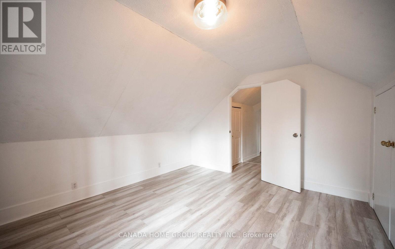 30 Main Street N, Milton, Ontario  L0P 1B0 - Photo 21 - W12578598