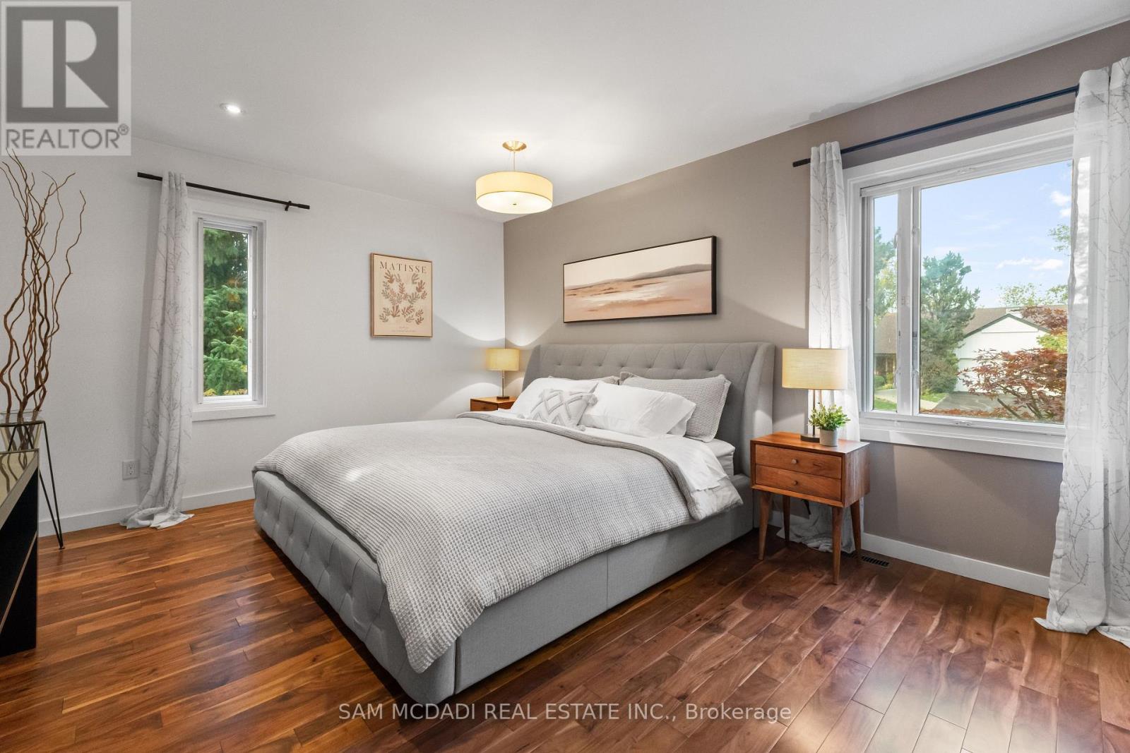 2480 Parmeer Drive, Mississauga, Ontario  L5C 2Y2 - Photo 16 - W12578600