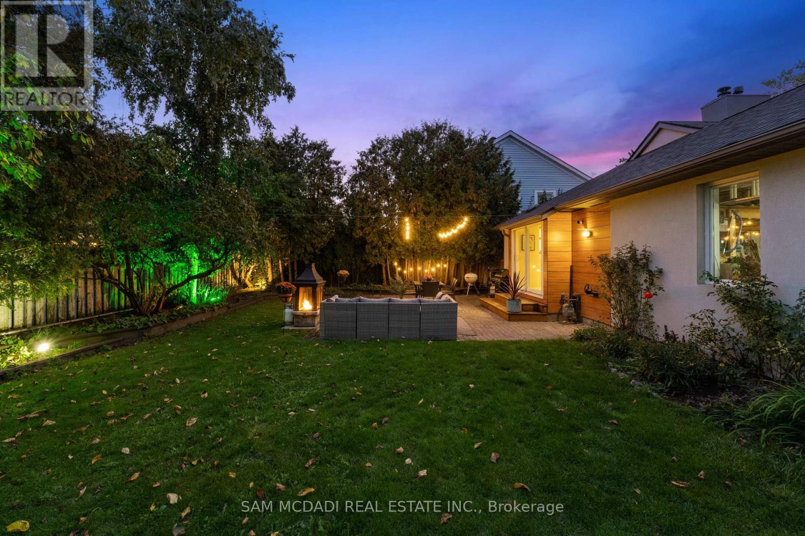 2480 Parmeer Drive, Mississauga, Ontario  L5C 2Y2 - Photo 39 - W12578600