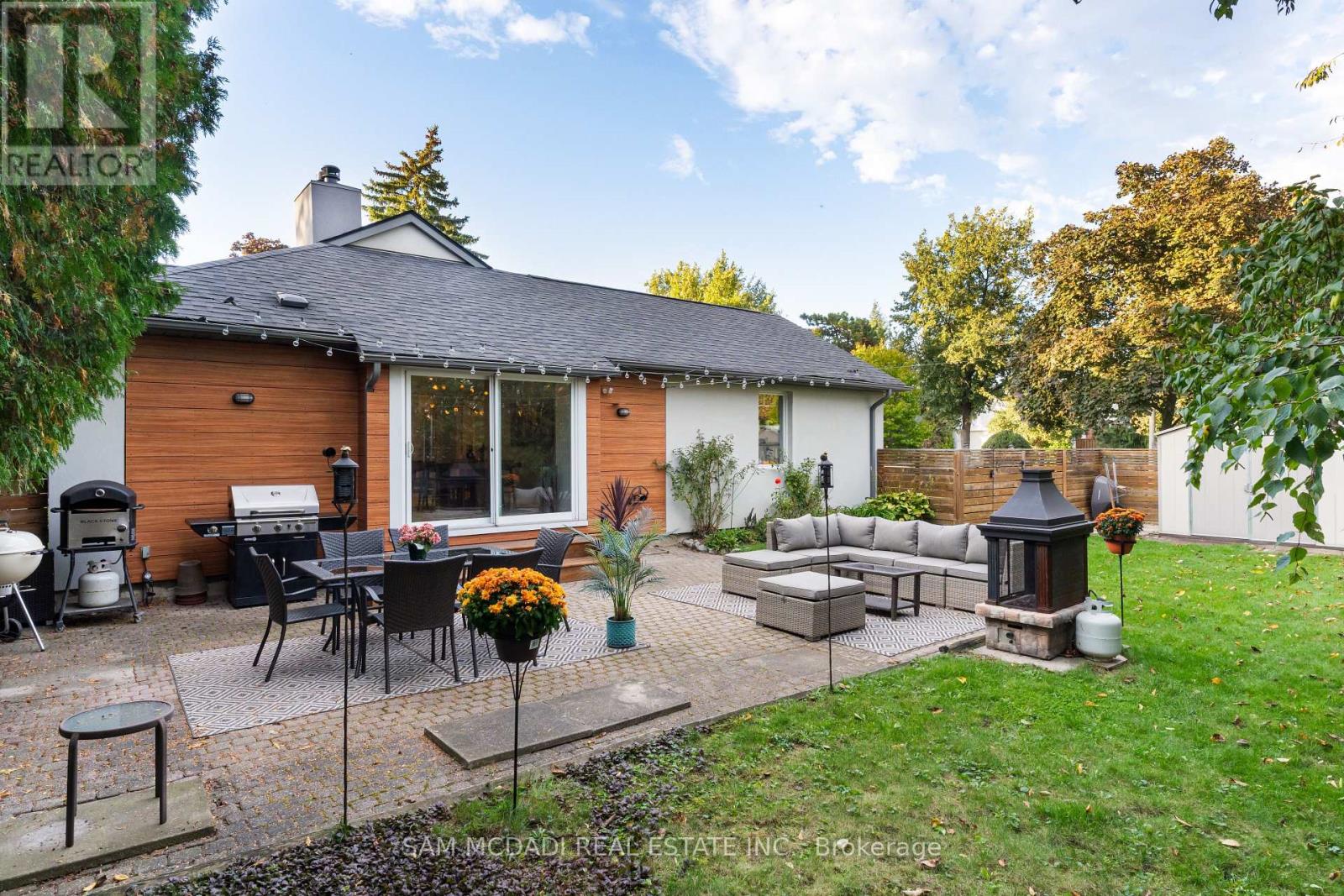 2480 Parmeer Drive, Mississauga, Ontario  L5C 2Y2 - Photo 42 - W12578600