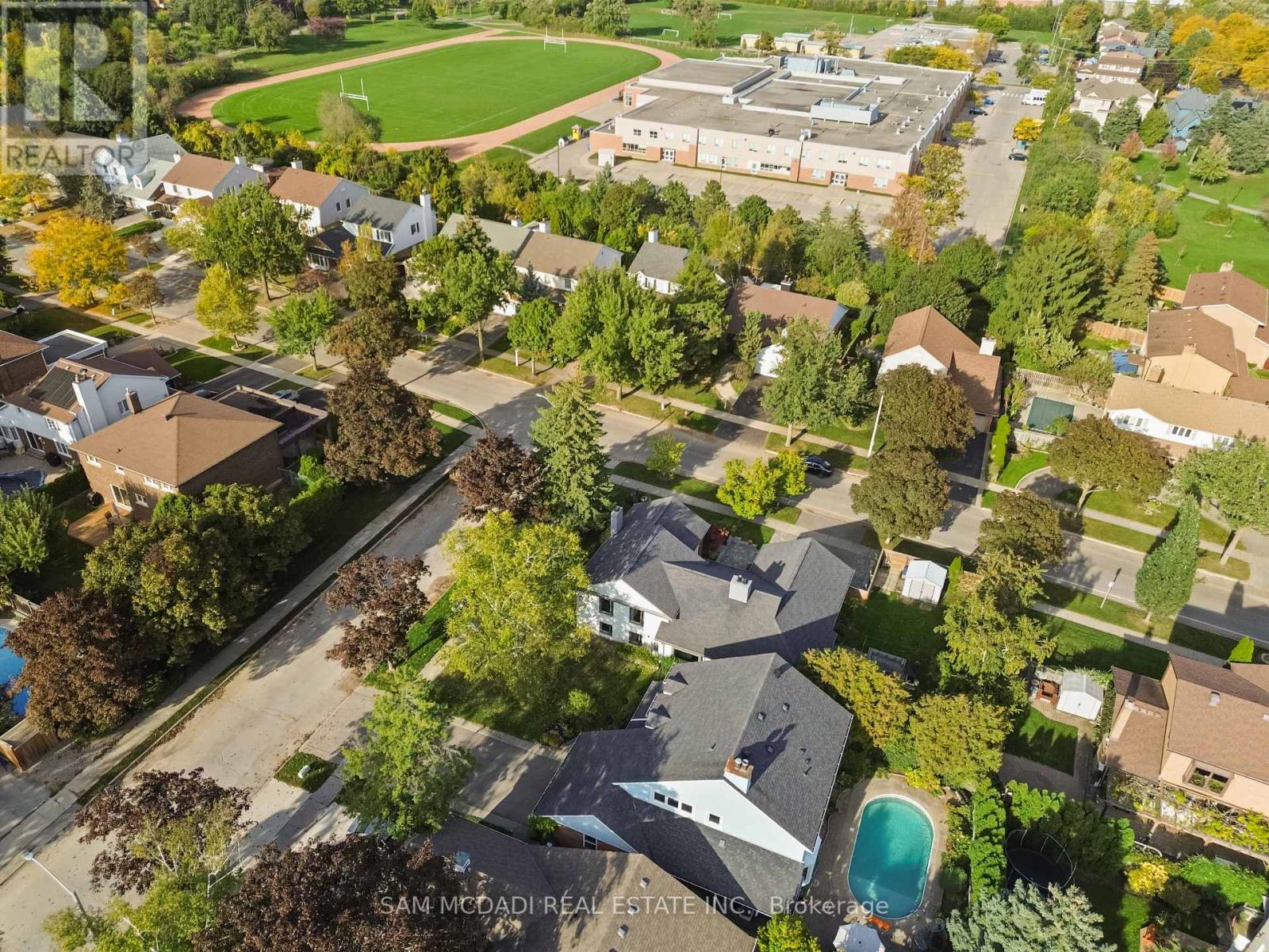 2480 Parmeer Drive, Mississauga, Ontario  L5C 2Y2 - Photo 46 - W12578600