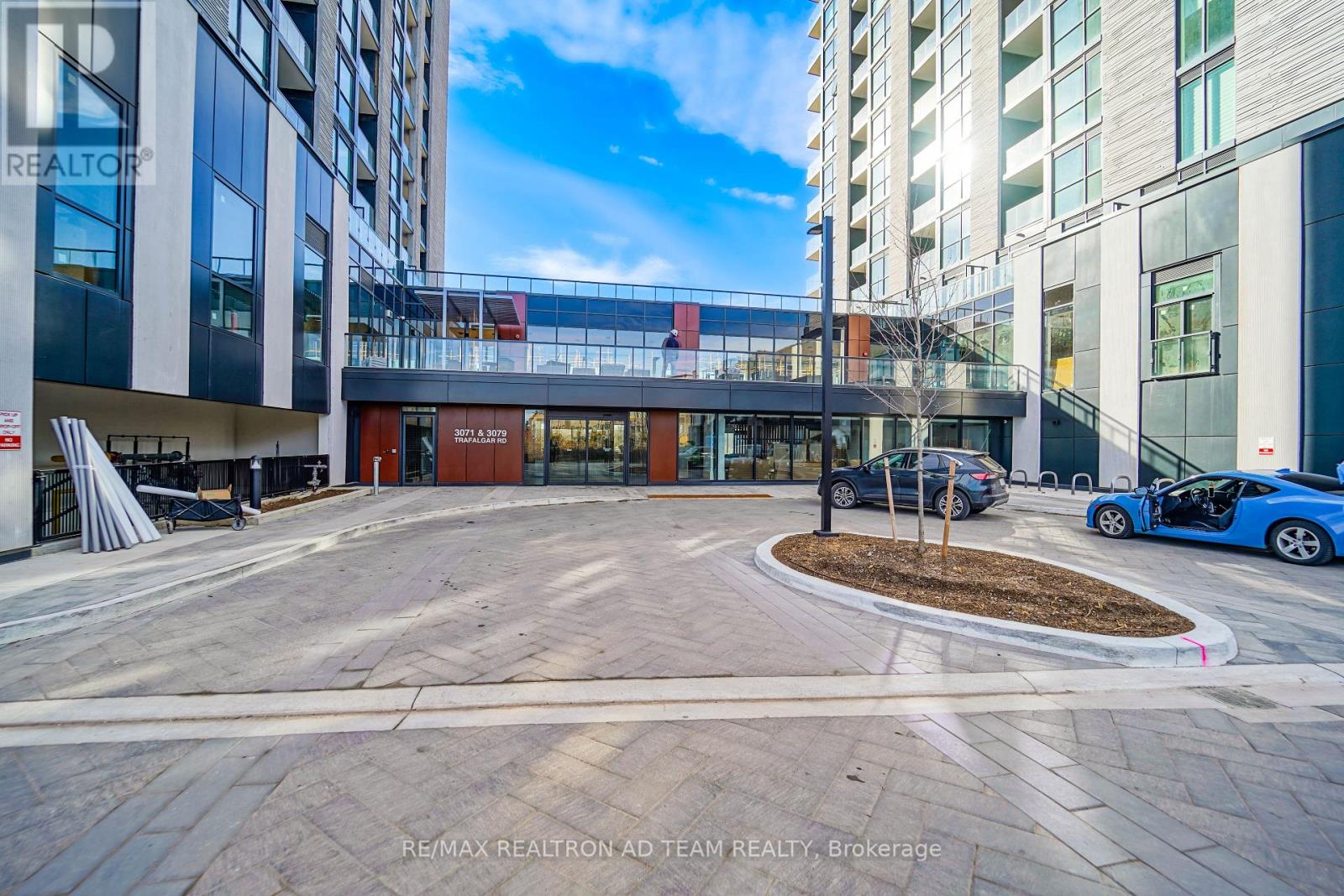 1110 - 3079 Trafalgar Road, Oakville, Ontario  L6H 8C5 - Photo 2 - W12578630