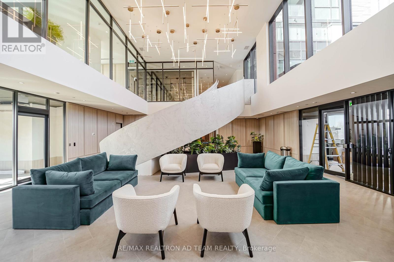 1110 - 3079 Trafalgar Road, Oakville, Ontario  L6H 8C5 - Photo 3 - W12578630