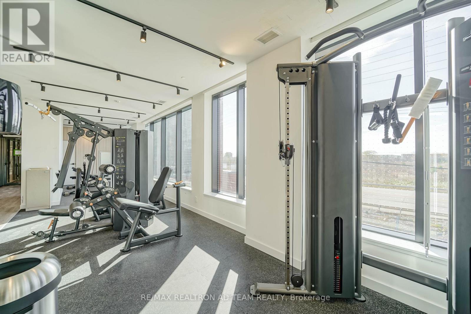 1110 - 3079 Trafalgar Road, Oakville, Ontario  L6H 8C5 - Photo 4 - W12578630