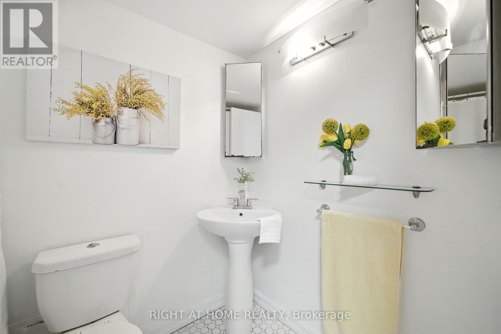 201 - 200 Robert Speck Parkway, Mississauga, Ontario  L4Z 1S3 - Photo 15 - W12578638