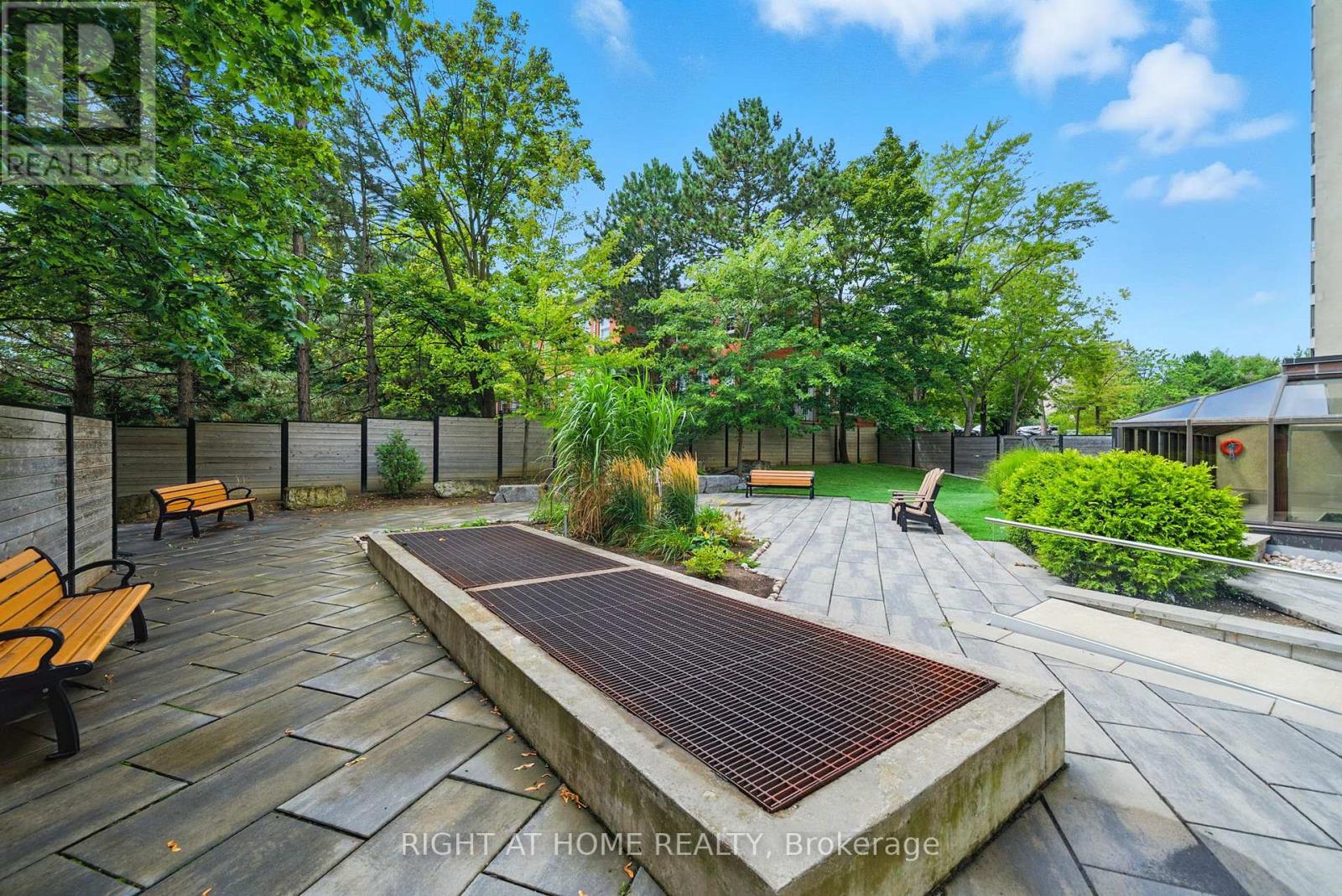 201 - 200 Robert Speck Parkway, Mississauga, Ontario  L4Z 1S3 - Photo 26 - W12578638