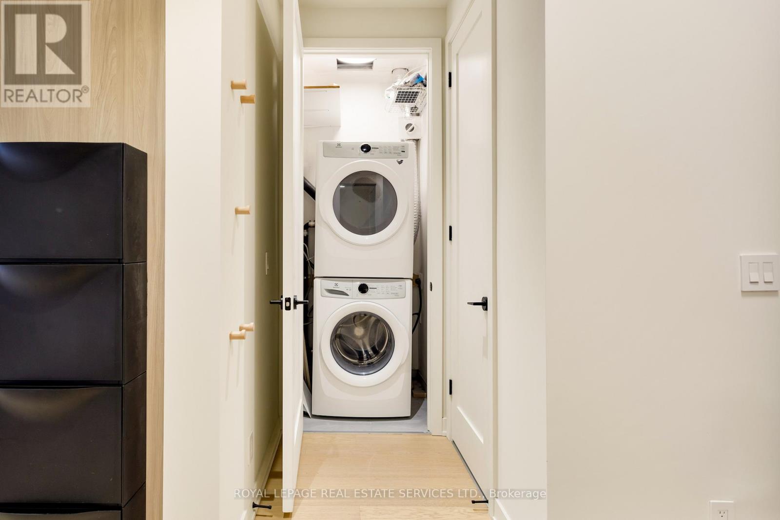 307 - 123 Maurice Drive, Oakville, Ontario  L6K 2W6 - Photo 31 - W12578646