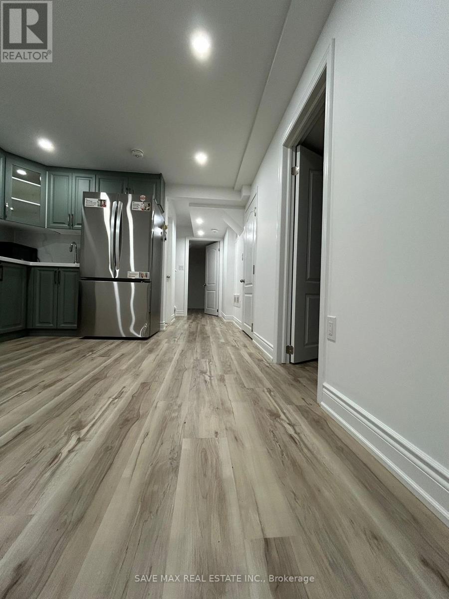 23 Bleasdale Avenue, Brampton, Ontario  L7A 0R1 - Photo 3 - W12578678