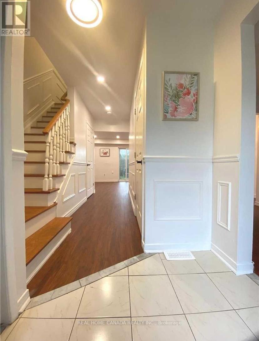 1261 Redbank Crescent, Oakville, Ontario  L6H 1Y4 - Photo 7 - W12578682