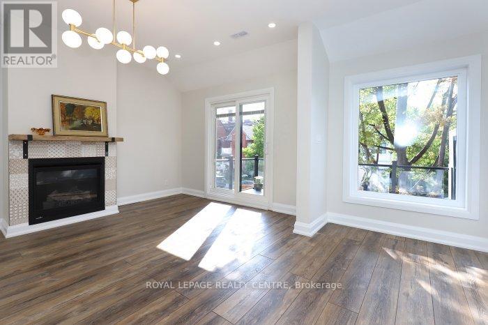 B - 201 Medland Street, Toronto, Ontario  M6P 2N6 - Photo 11 - W12578690