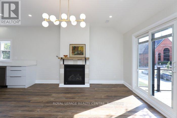 B - 201 Medland Street, Toronto, Ontario  M6P 2N6 - Photo 12 - W12578690