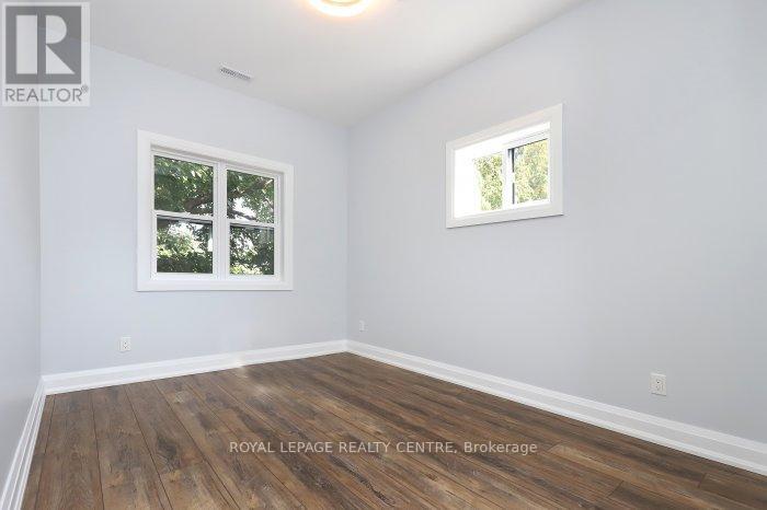 B - 201 Medland Street, Toronto, Ontario  M6P 2N6 - Photo 16 - W12578690