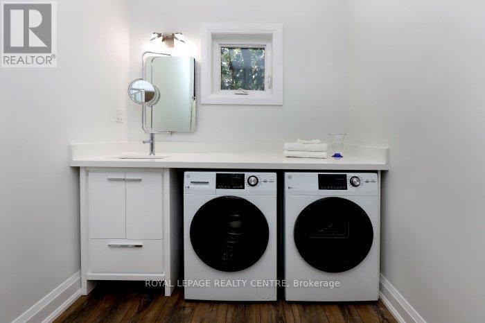 B - 201 Medland Street, Toronto, Ontario  M6P 2N6 - Photo 20 - W12578690