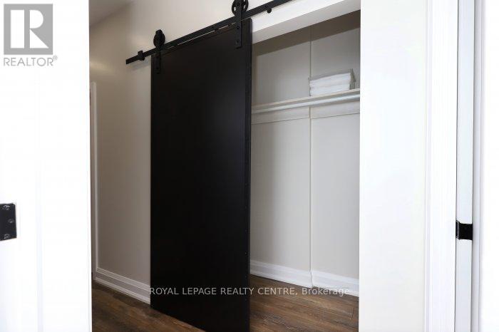 B - 201 Medland Street, Toronto, Ontario  M6P 2N6 - Photo 22 - W12578690