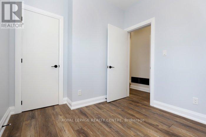 B - 201 Medland Street, Toronto, Ontario  M6P 2N6 - Photo 24 - W12578690