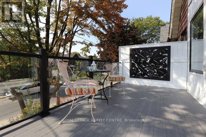 B - 201 Medland Street, Toronto, Ontario  M6P 2N6 - Photo 32 - W12578690