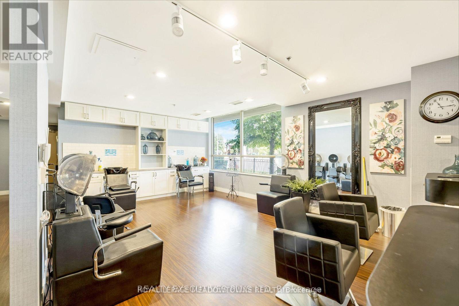 313 - 830 Scollard Court, Mississauga, Ontario  L5V 0A2 - Photo 14 - W12578806