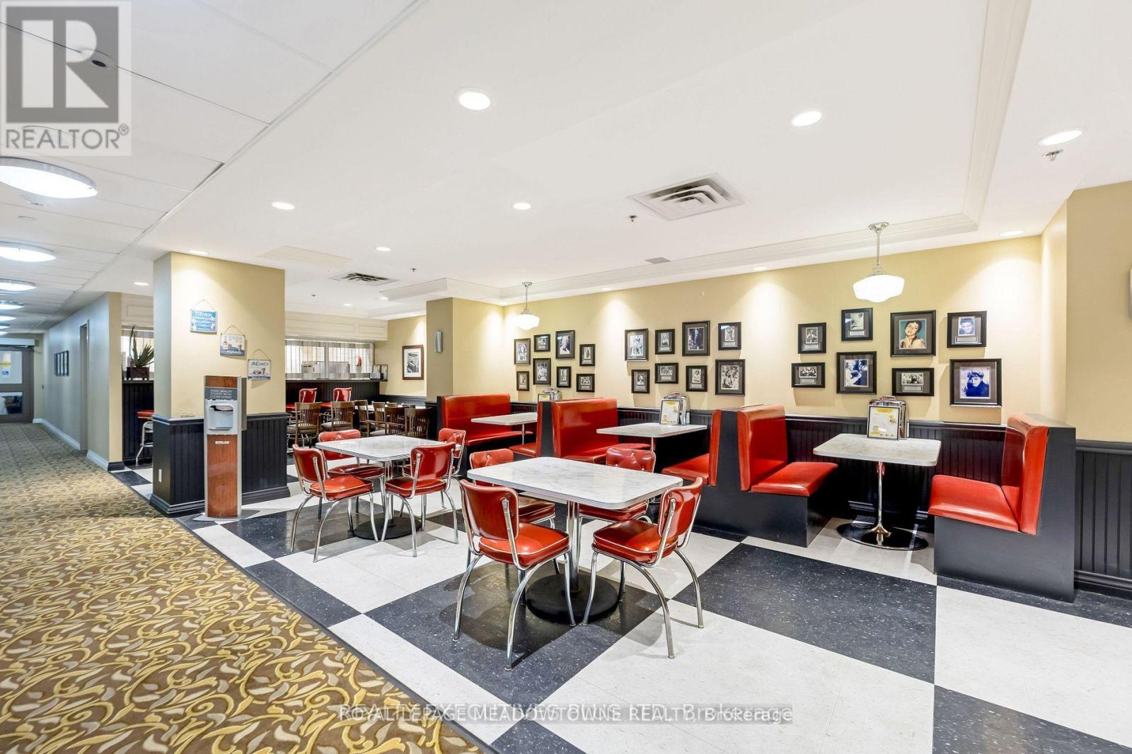 313 - 830 Scollard Court, Mississauga, Ontario  L5V 0A2 - Photo 16 - W12578806