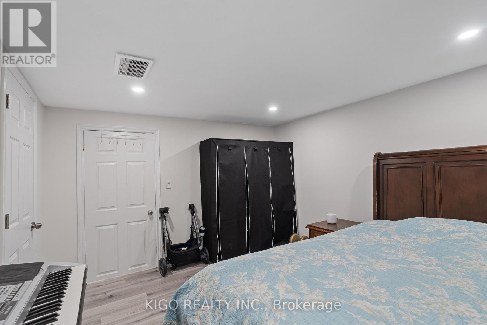 54 Brennan Drive N, Strathroy-Caradoc, Ontario  N7G 3S3 - Photo 36 - X12578556
