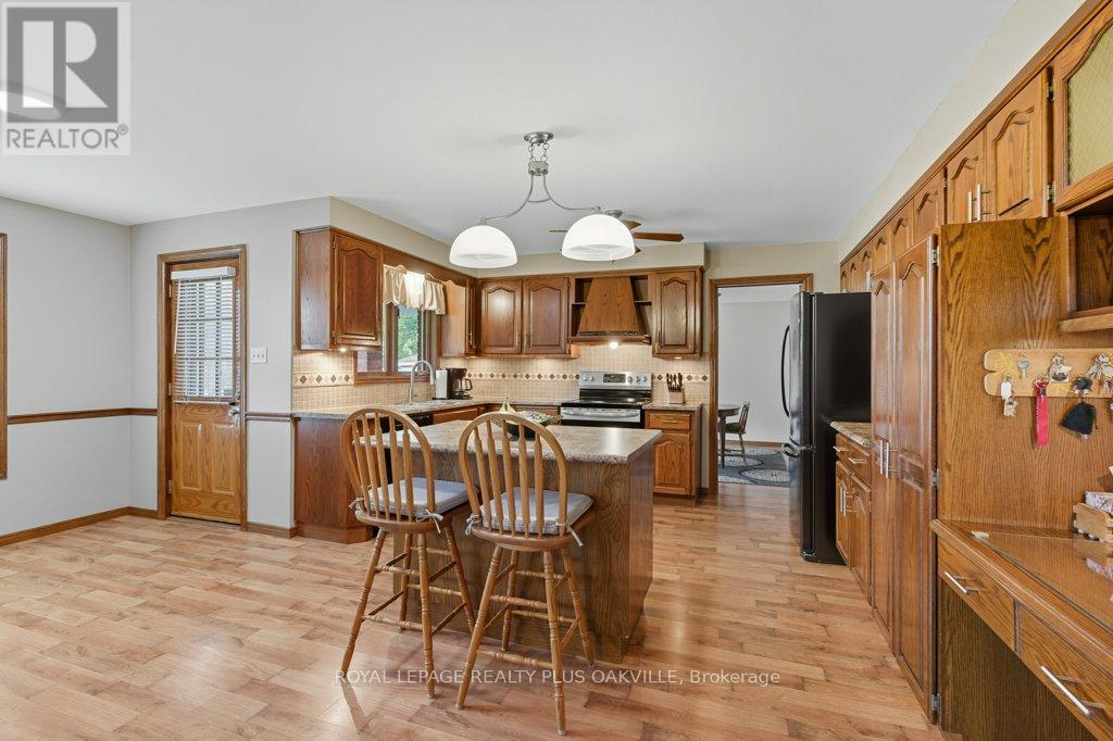 67 Horizon Court, Hamilton, Ontario  L9B 1W9 - Photo 15 - X12578628