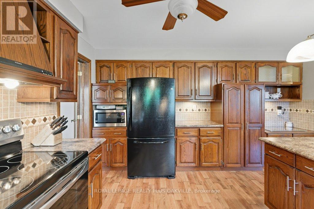 67 Horizon Court, Hamilton, Ontario  L9B 1W9 - Photo 17 - X12578628