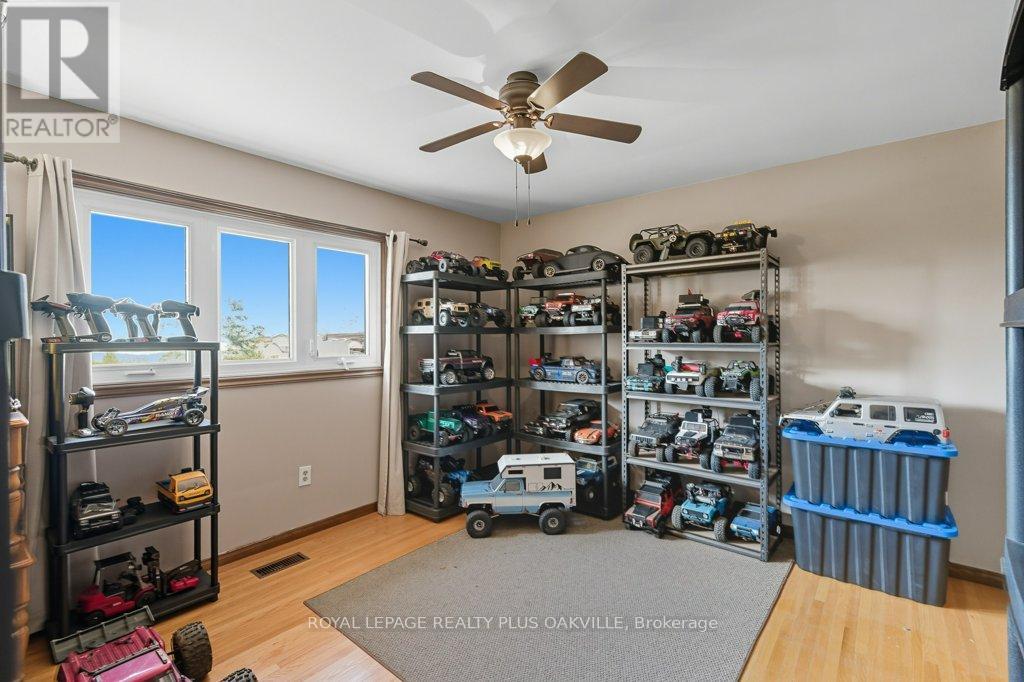 67 Horizon Court, Hamilton, Ontario  L9B 1W9 - Photo 23 - X12578628