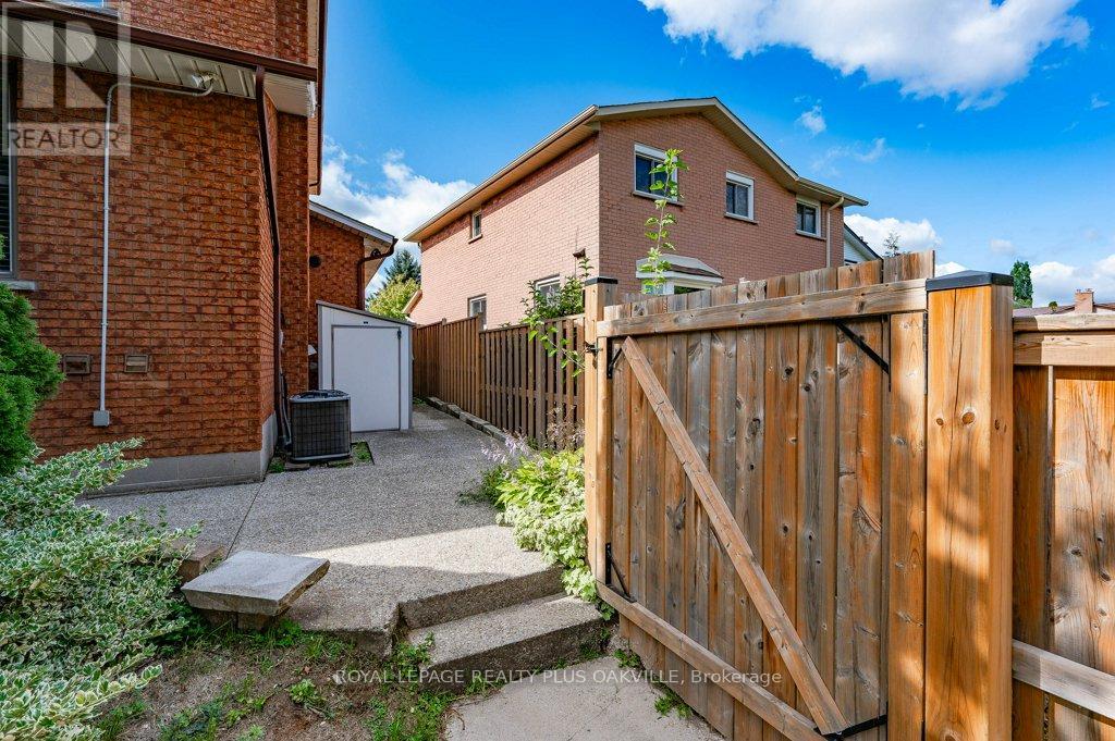 67 Horizon Court, Hamilton, Ontario  L9B 1W9 - Photo 50 - X12578628