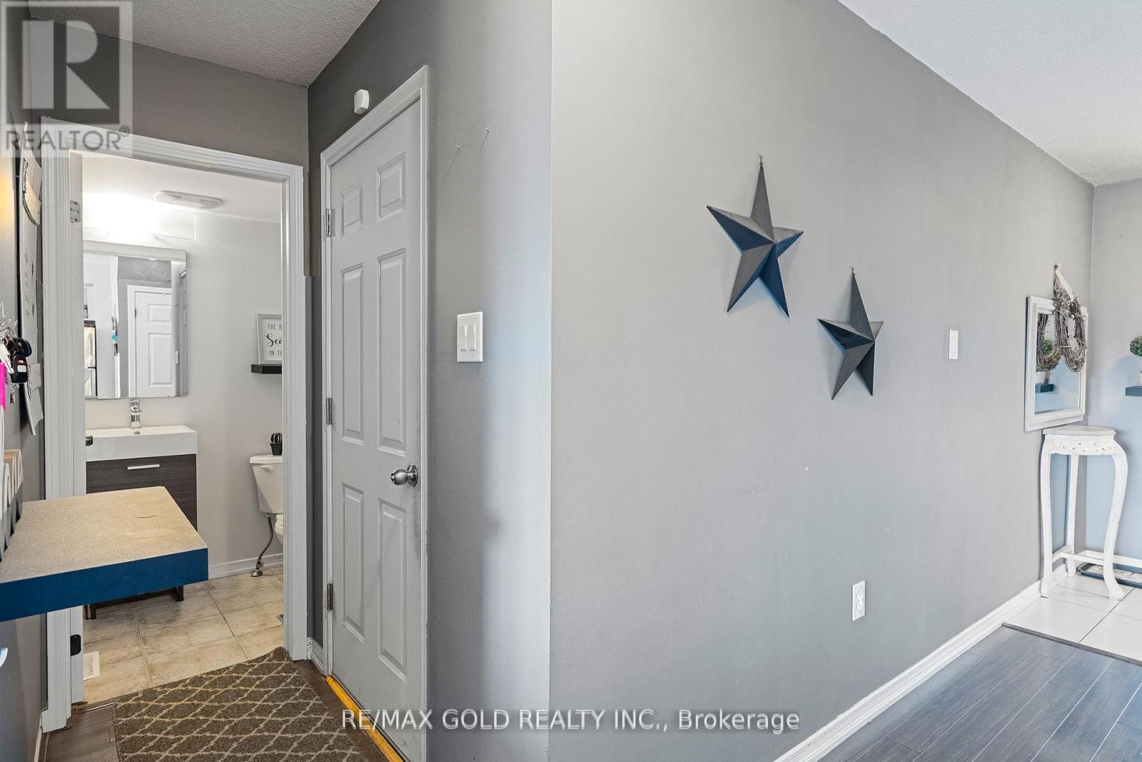 8541 Nightshade Street, Niagara Falls, Ontario  L2H 0K9 - Photo 11 - X12578644