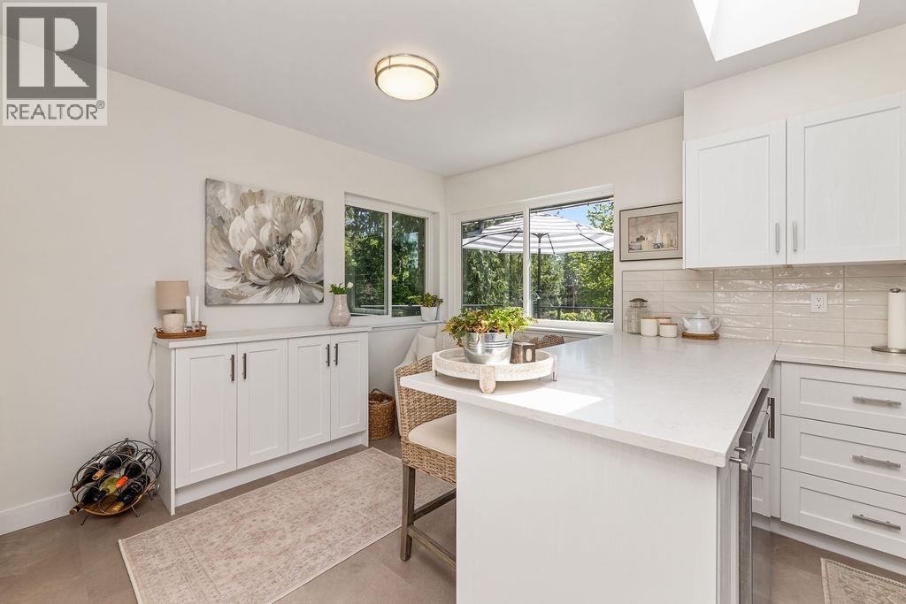 1200 Paggio Road, Roberts Creek, British Columbia  V0N 2W2 - Photo 15 - R3070262