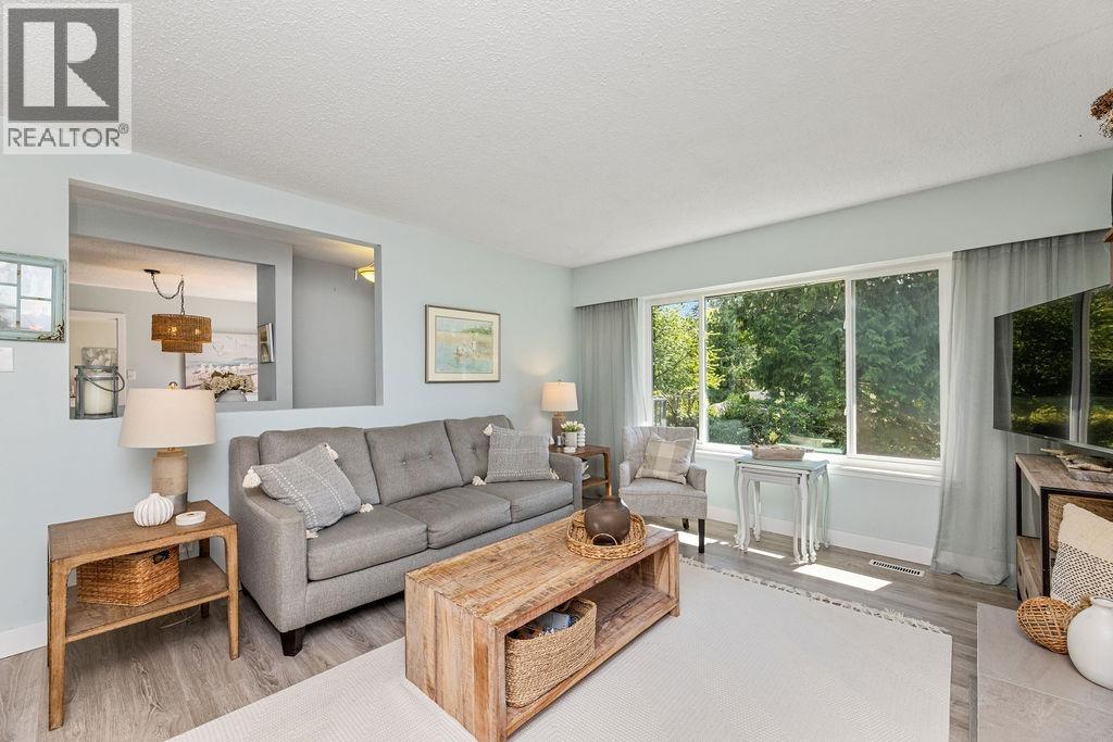 1200 Paggio Road, Roberts Creek, British Columbia  V0N 2W2 - Photo 19 - R3070262