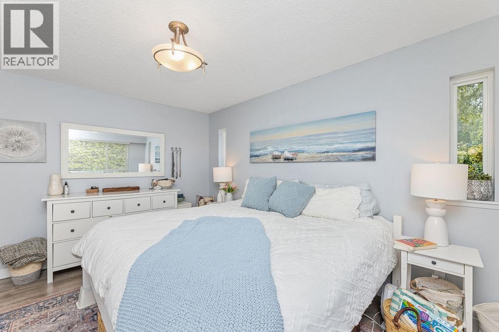 1200 Paggio Road, Roberts Creek, British Columbia  V0N 2W2 - Photo 22 - R3070262