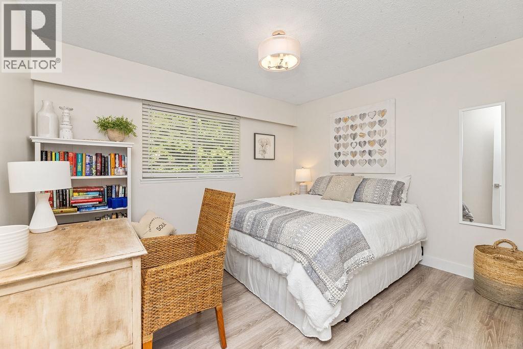 1200 Paggio Road, Roberts Creek, British Columbia  V0N 2W2 - Photo 25 - R3070262