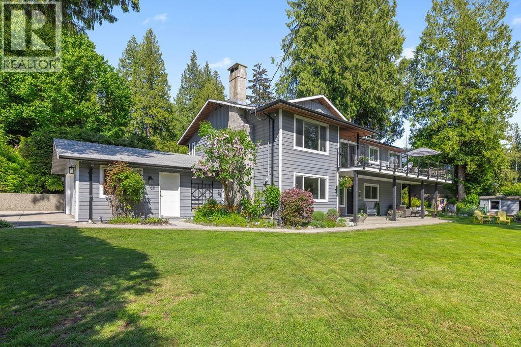 1200 Paggio Road, Roberts Creek, British Columbia  V0N 2W2 - Photo 3 - R3070262