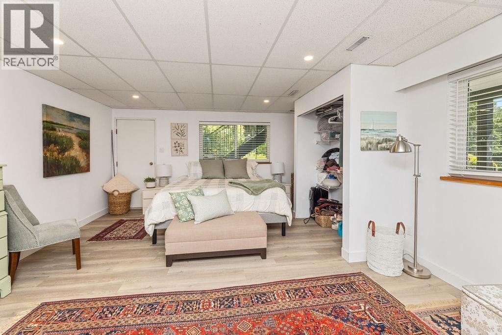 1200 Paggio Road, Roberts Creek, British Columbia  V0N 2W2 - Photo 32 - R3070262