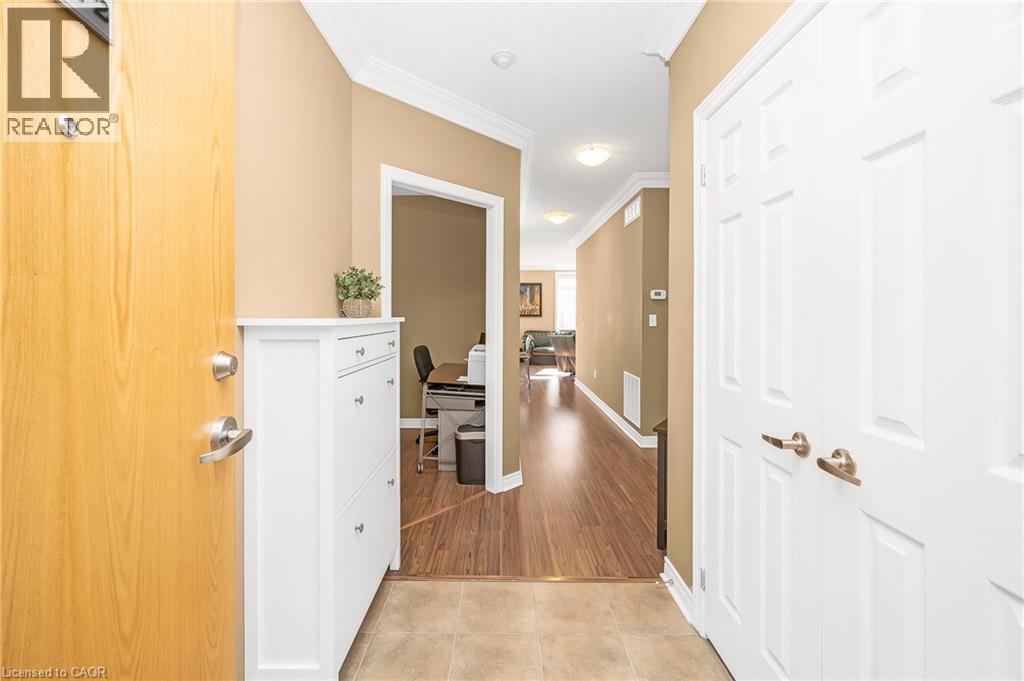 1980 Imperial Way Unit# 212, Burlington, Ontario  L7L 0E7 - Photo 3 - 40787515