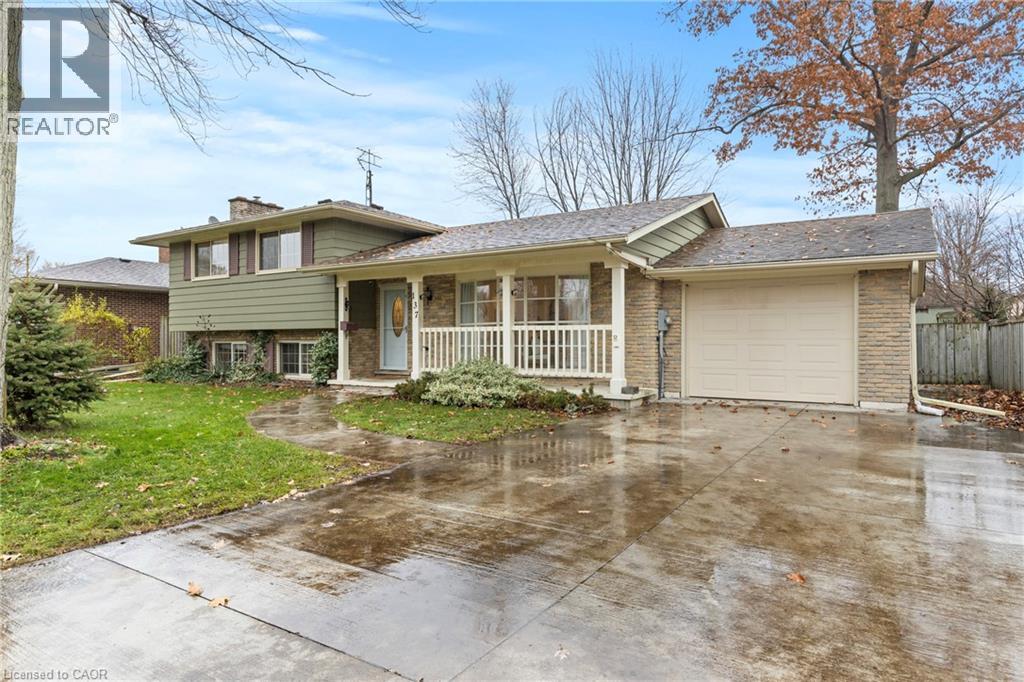 137 Brookfield Boulevard, Dunnville, Ontario  N1A 2Y3 - Photo 2 - 40790564