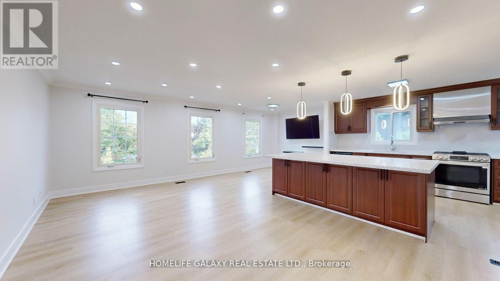 1882 Shadybrook Drive, Pickering, Ontario  L1V 3A8 - Photo 7 - E12578188