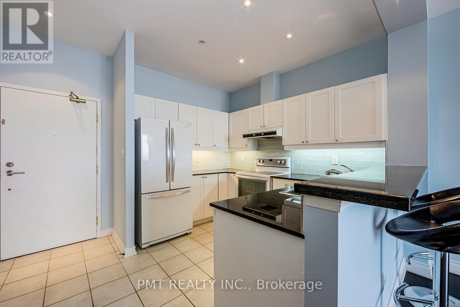 606 - 1 Leaside Park Drive, Toronto, Ontario  M4H 1R1 - Photo 2 - C12578838