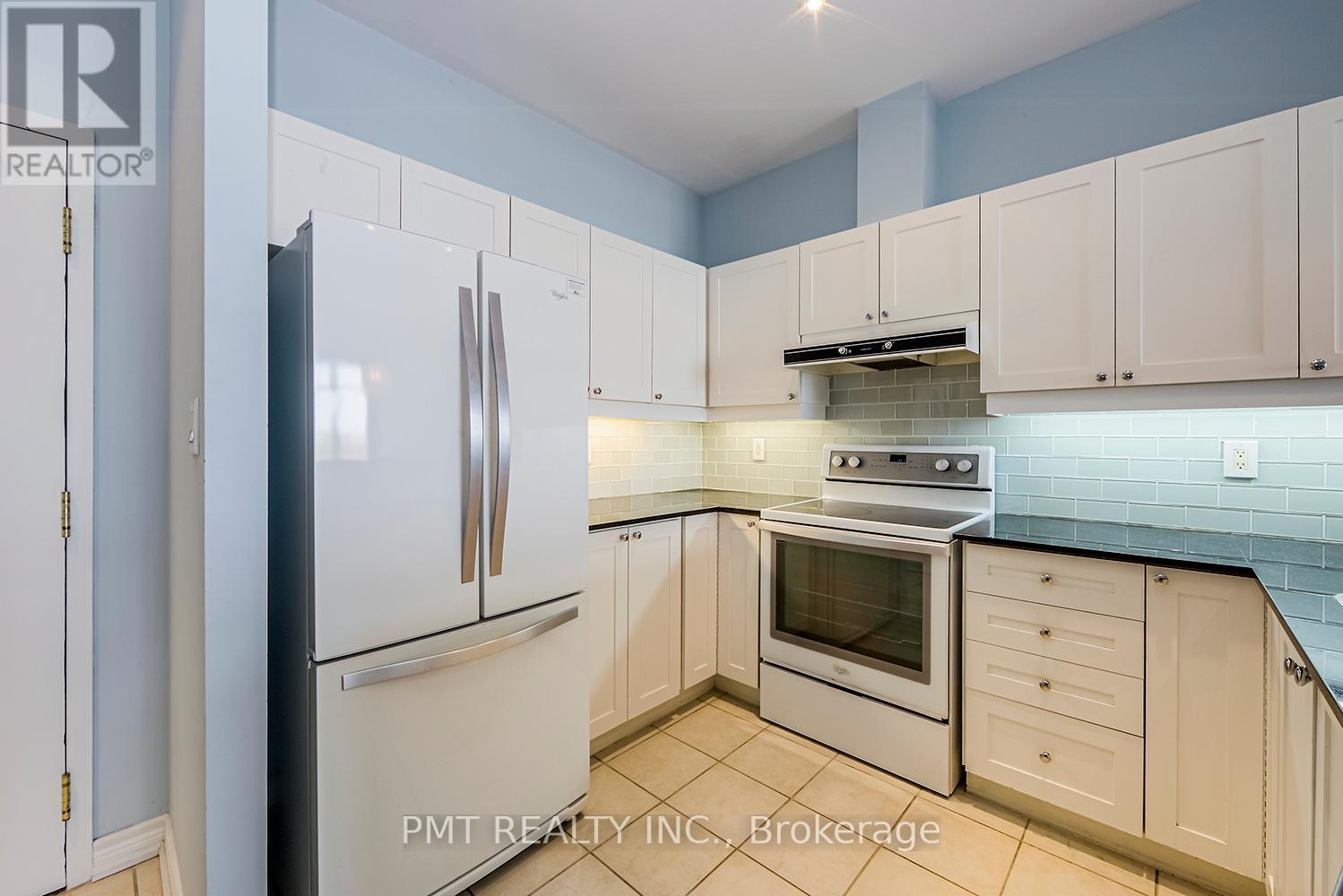 606 - 1 Leaside Park Drive, Toronto, Ontario  M4H 1R1 - Photo 4 - C12578838
