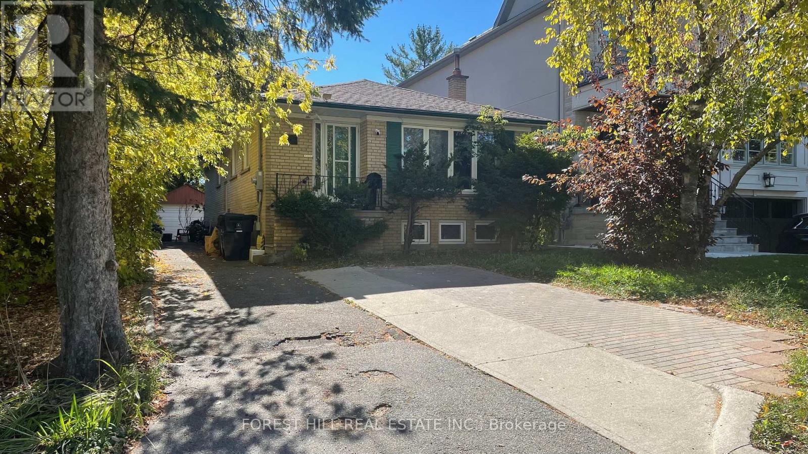 155 CHURCHILL AVENUE, Toronto, Ontario