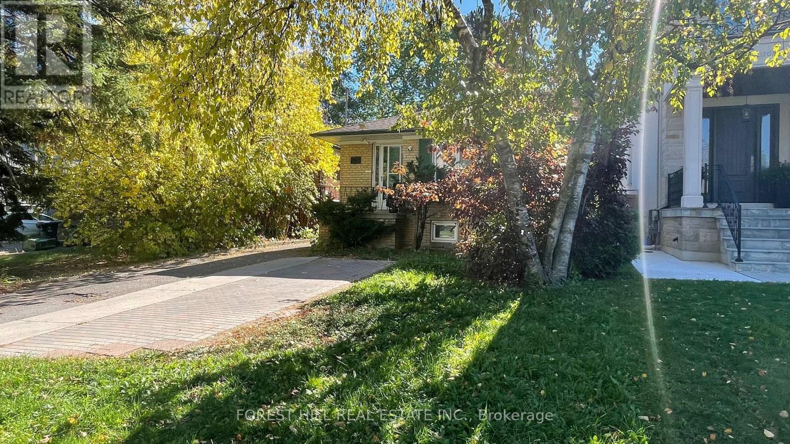 155 Churchill Avenue, Toronto, Ontario  M2N 1Z3 - Photo 2 - C12578848