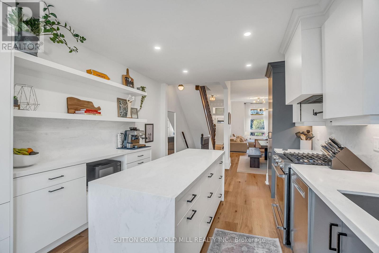 323 Clinton Street, Toronto, Ontario  M6G 2Y7 - Photo 12 - C12578864