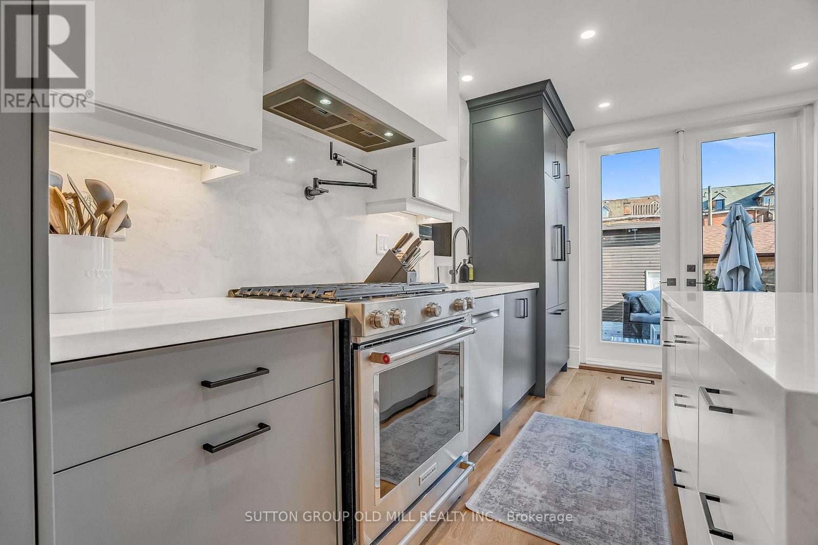 323 Clinton Street, Toronto, Ontario  M6G 2Y7 - Photo 14 - C12578864